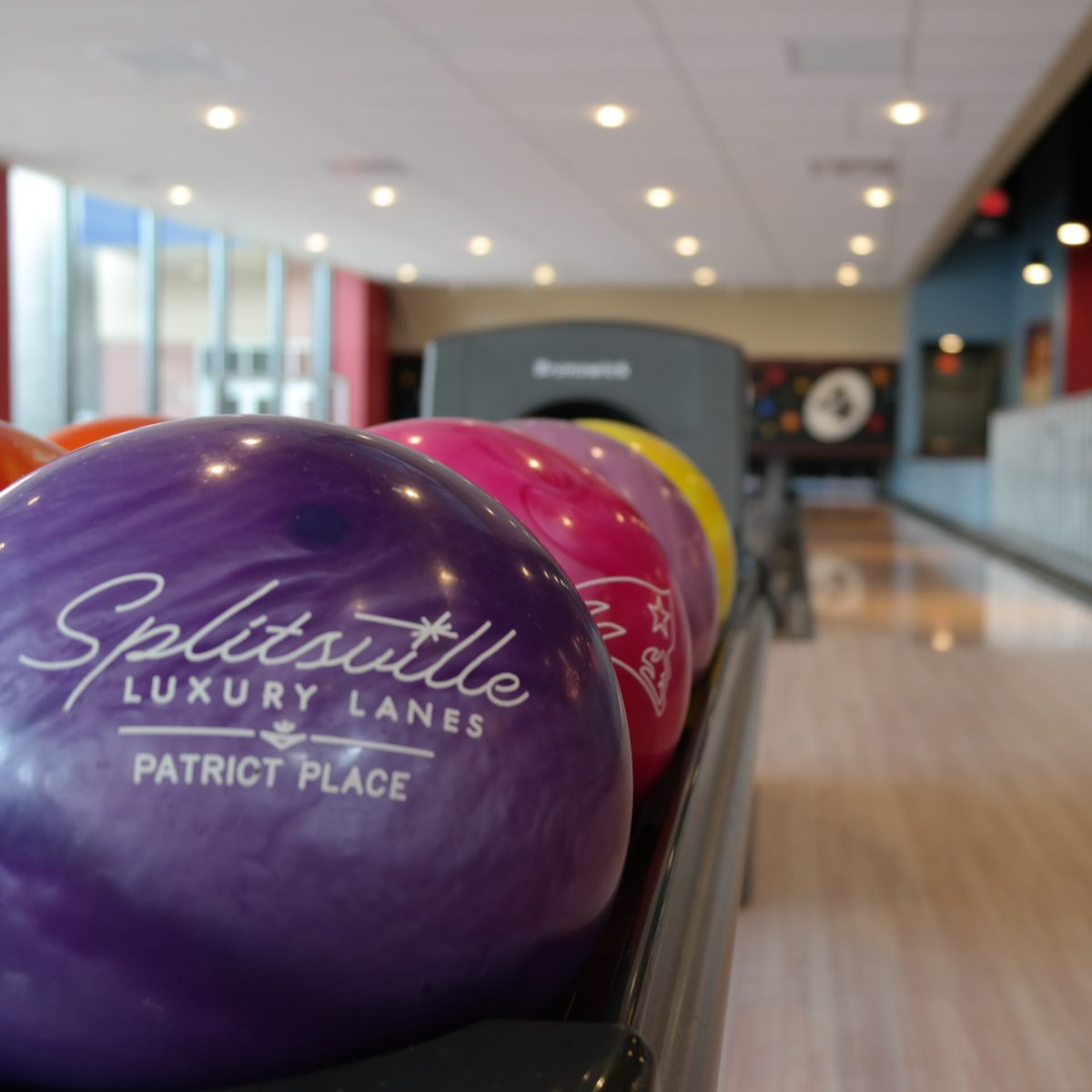 Splitsville Howl Golf Eat.Bowl.Sing Patriot Place