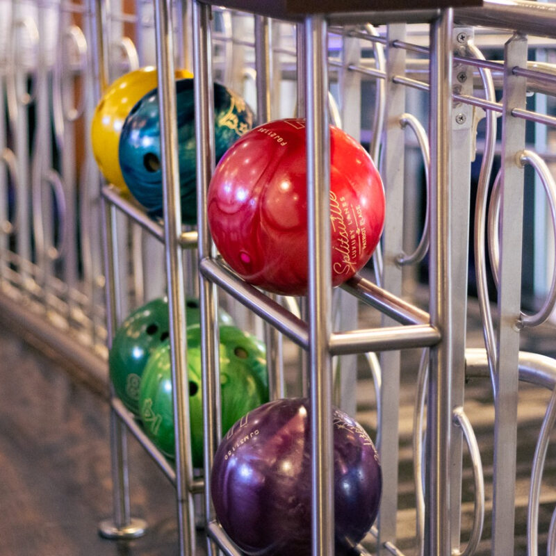 Foodie Friday Splitsville Luxury Lanes™ Howl at the Moon Topgolf