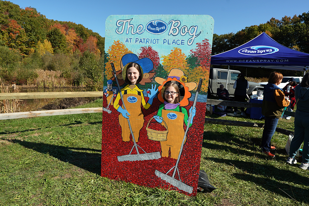 Fall Harvest photo op 1000×667